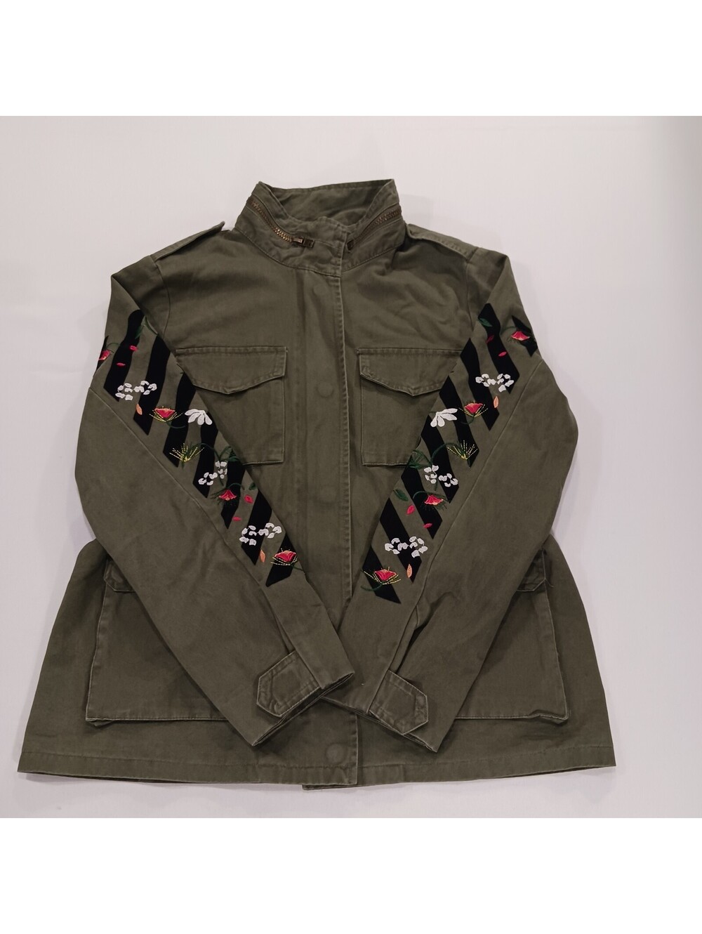 En Crème Women’s Size Large Olive Green Utility Jacket Floral Embroidered Sleeve